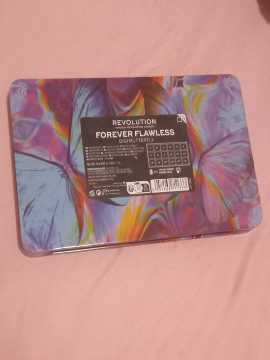 Makeup Revolution London Forever Flawless Palette BNWOT - Picture 3 of 3